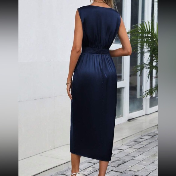 Luxe solid wrap hem satin dress - Picture 4 of 8